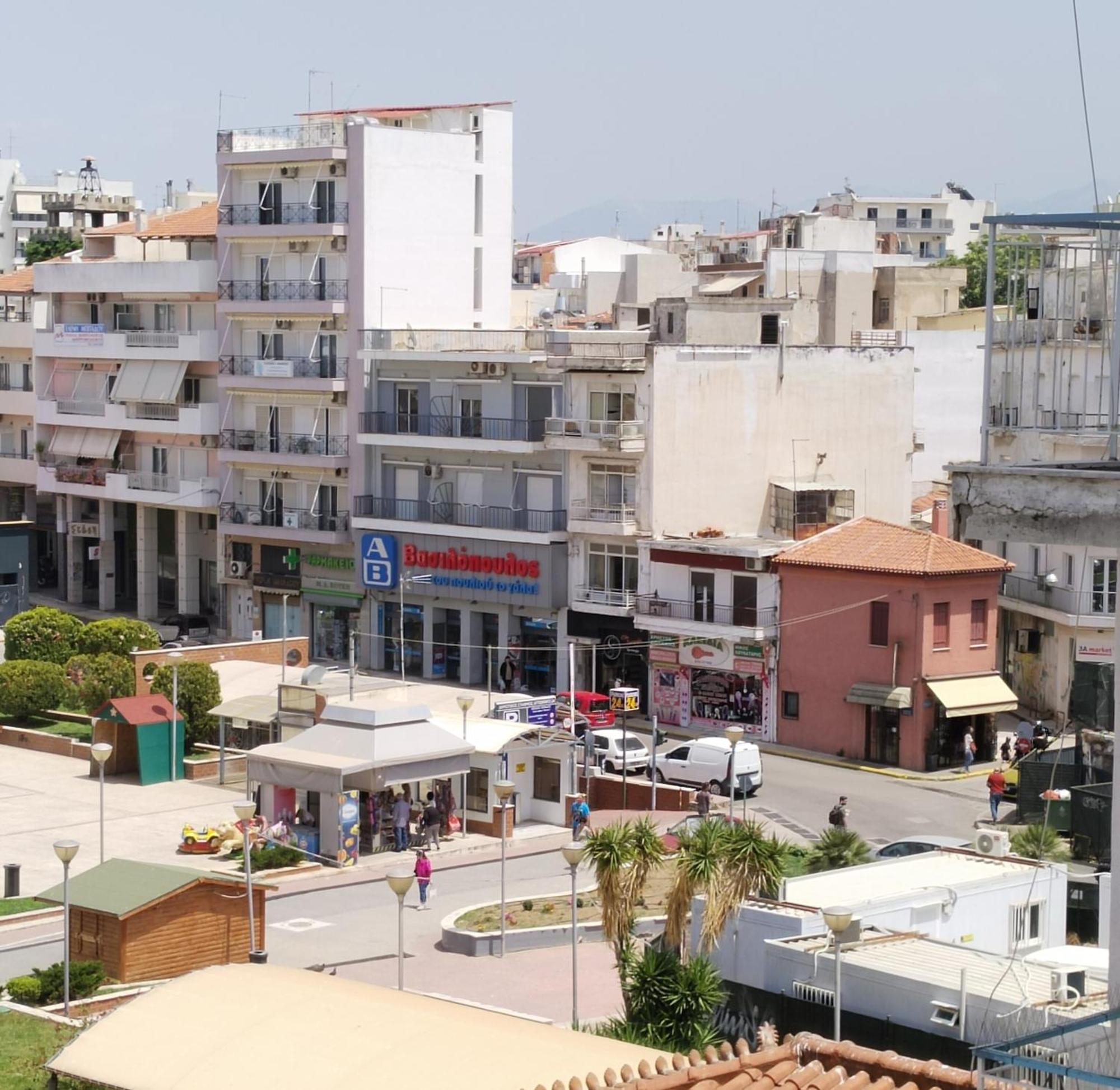 Irene΄S Downtown Apartment Chalkida Exterior photo